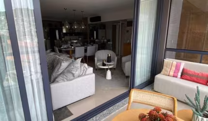 Apartamento à venda em Agronômica com 122 m², 3 qu