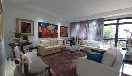 Apartamento à venda em Agronômica com 237 m², 3 qu