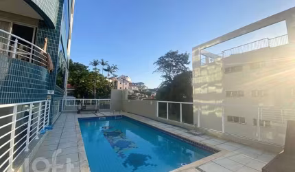 Apartamento à venda em Agronômica com 140 m², 3 qu