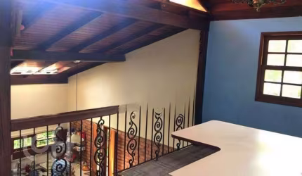 Casa à venda em Alto Ribeirão Leste com 120 m², 2