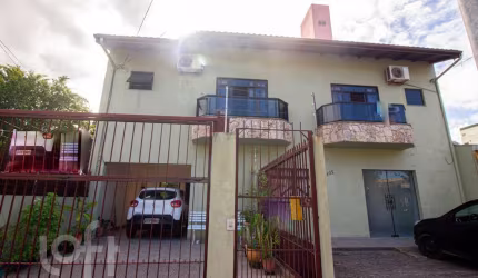 Casa à venda em Trindade com 242 m², 4 quartos, 2