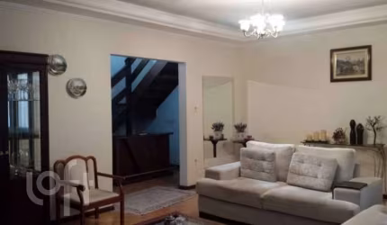 Casa à venda em Trindade com 287 m², 6 quartos, 1