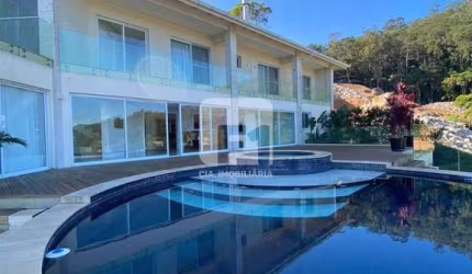 Casa à venda no bairro Cacupé em Florianópolis