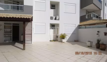 Apartamento 2 dormitórios com garden na Agronômica