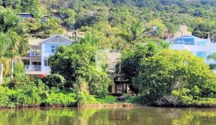 Casa à venda na Lagoa da Conceição