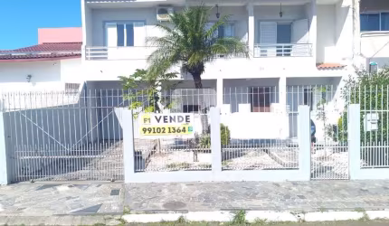 Casa com viabilidade comercial à venda no Kobrasol