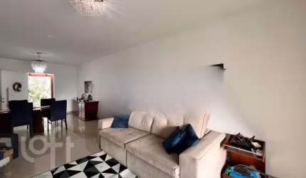 Casa à venda em Córrego Grande com 311 m², 11 quar