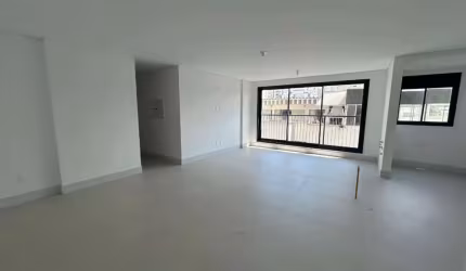 Apartamento com 3 suítes à venda no Estreito