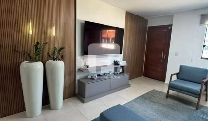 Casa de 3 dormitórios à venda no Rio Vermelho