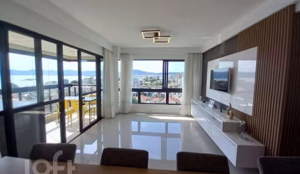 Apartamento à venda em Balneário com 93 m², 3 quar