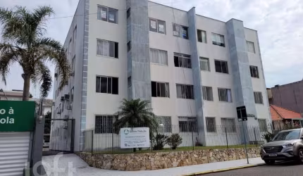 Apartamento à venda em Coqueiros com 55 m², 2 quar