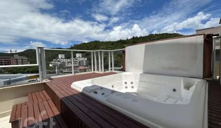 Apartamento à venda em Vargem Pequena com 134 m²,