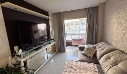 Apartamento à venda em Trindade com 105 m², 3 quar