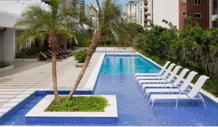 Apartamento de 2 suítes na Beira Mar