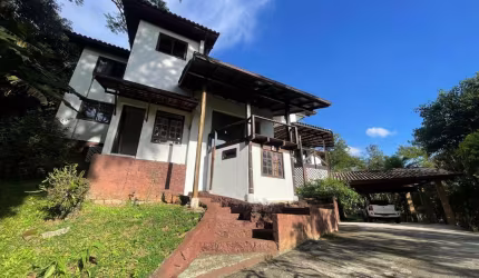 Casa de 5 dormitórios para locação Córrego Grande