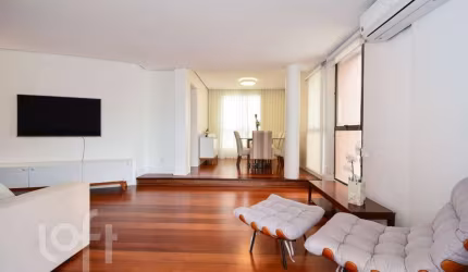 Apartamento à venda em Agronômica com 128 m², 3 qu
