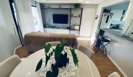 Apartamento de 3 dormitórios à venda na Trindade