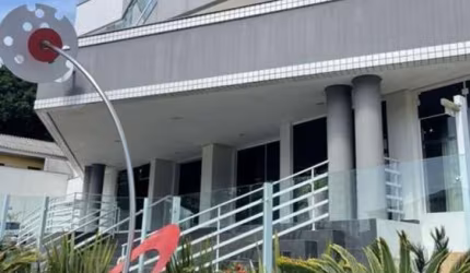 Apartamento de 3 dormitórios na Agronômica