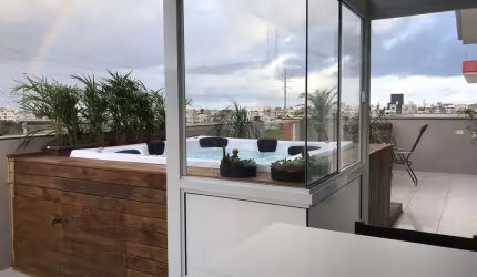 Cobertura de 2 dormitórios à venda nos Ingleses