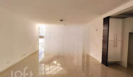 Casa à venda em Córrego Grande com 306 m², 4 quart