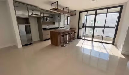 Apartamento de 2 suítes para locação na Agronômica
