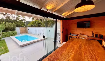 Casa à venda em Cachoeira do bom Jesus com 112 m²,