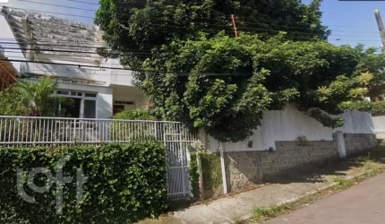 Casa à venda em Coqueiros com 271 m², 3 quartos, 3