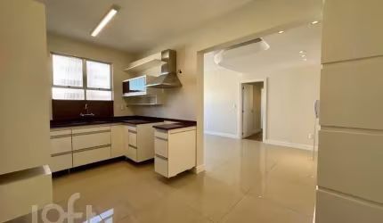 Apartamento à venda em Centro com 103 m², 3 quarto