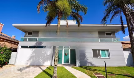 Casa à venda em Lagoa da Conceição com 600 m², 4 q