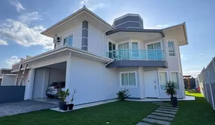 Casa de 3 dormitórios à venda no Campeche