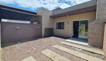 Casa mobiliada, com 02 quartos, sendo 01 suíte para alugar em Itapoá
