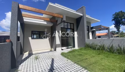 Casa à venda em Itapoá, Brandalize, grande espaço de terreno nos fundos