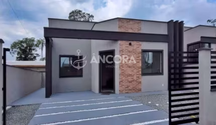 CASA COM 02 QUARTOS SENDO 01 SUÍTE NO BALNEÁRIO BAMERINDUS EM ITAPOÁ - SC