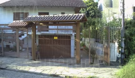 Casa com 4 quartos à venda na Rua Miguel Muratore, 531, Medianeira, Caxias do Sul, 187 m2 por R$ 1.200.000