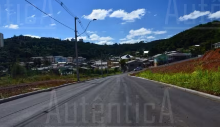 Terreno à venda na Rua Amélia Pinguella Bonatto, São Luiz, Caxias do Sul por R$ 197.500