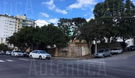 Terreno à venda na Rua Vinte de Setembro esquina com Ministro de Toledo, São Pelegrino, Caxias do Sul por R$ 1.800.000
