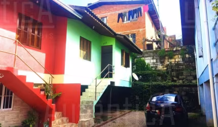 Casa com 3 quartos à venda na Rua Cantídio Ribeiro Lima, 313, São Caetano, Caxias do Sul, 66 m2 por R$ 240.000