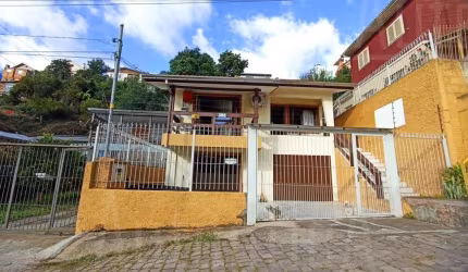 Casa com 3 quartos à venda na Rua Roque Callage, 388, Universitário, Caxias do Sul, 162 m2 por R$ 585.000
