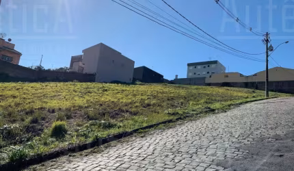 Terreno à venda na Rua Louvis Augusto Martins, 06, São Caetano, Caxias do Sul por R$ 300.000