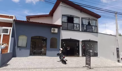 Sobrado Comercial e Residencial em Artur Nogueira - SP