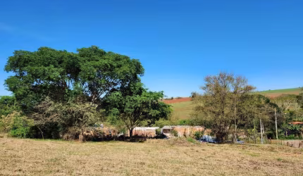 Chácara com 1.475 m² em Artur Nogueira - SP