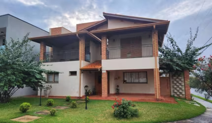 Lindo sobrado no condomínio Portal dos Manacás