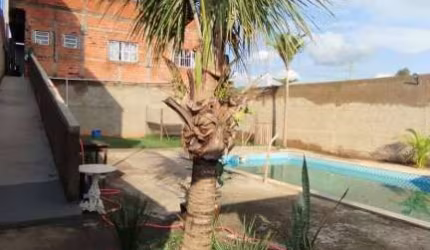 Chácara com casa e piscina em Artur Nogueira