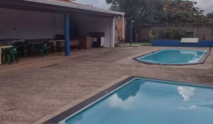 Chácara com piscina em Artur nogueira - SP