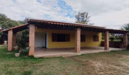 Chácara com 2.500 m² em Artur Nogueira - SP