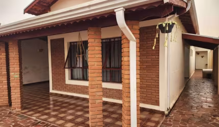 Casa no Centro de Artur Nogueira - SP