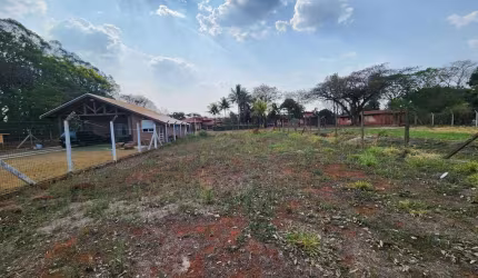 Terreno com 468 m² em Residencial de Chácaras Ipê