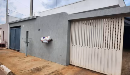 Imóvel com 2 casas no Jardim Conservani