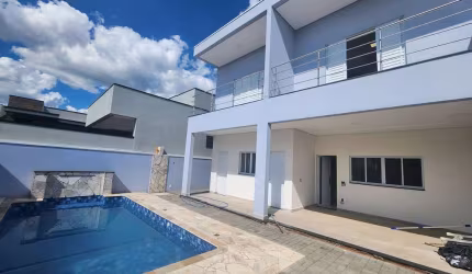 Casa no Condomínio São Luiz em Artur Nogueira - SP