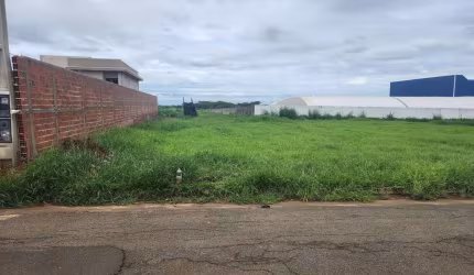 Terreno com 385 m² no bairro São Miguel